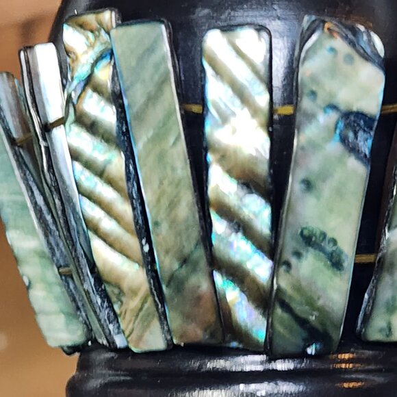 Vintage 1970s Hippie Boho 6" Genuine Mother of Pearl on Elastic Stretch Bracelet - Picture 9 of 16